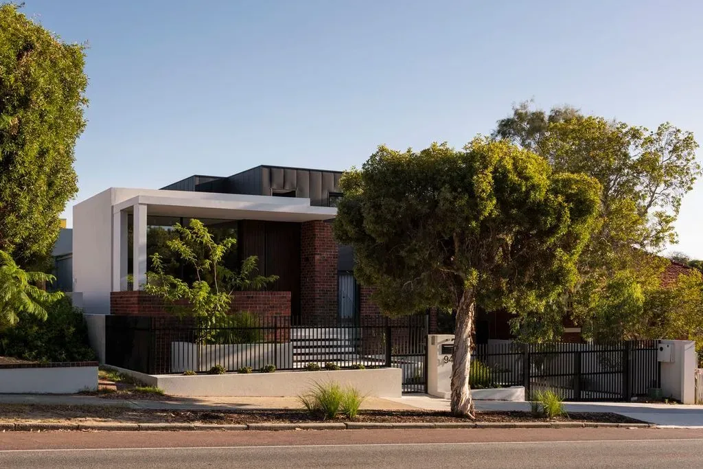 Hyde Park House By Robeson Architects