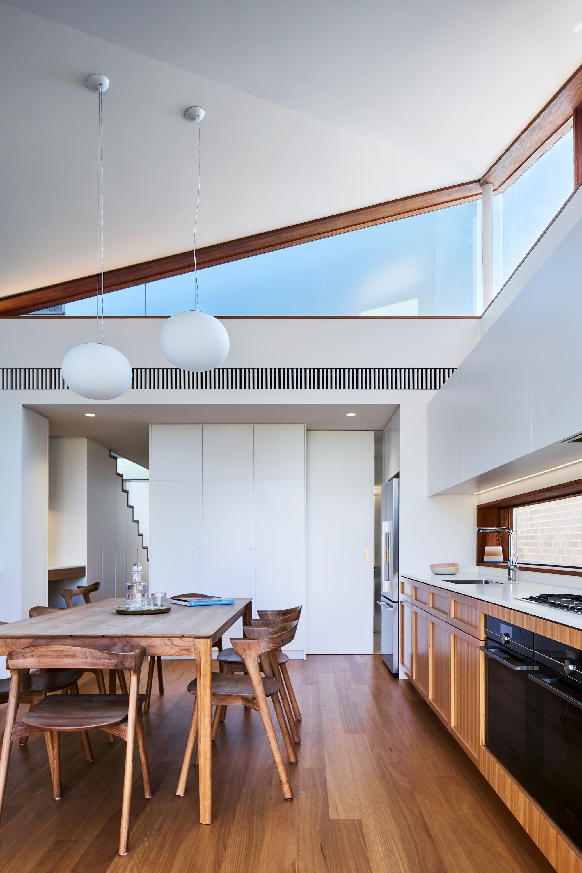 Urban Masseria by Kreis Grennan Architects. Kitchen and dining view