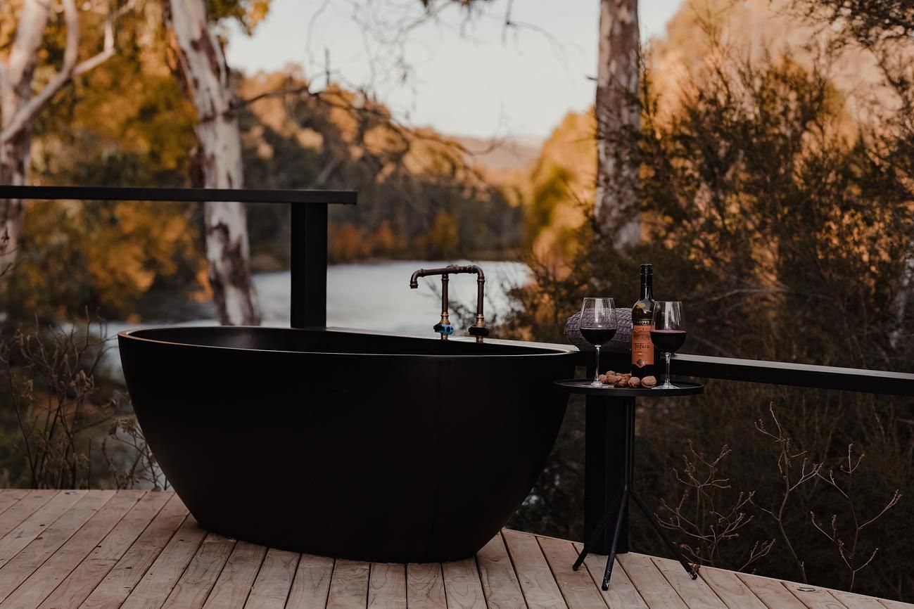 Cortes Cabin by Cortes Stays. Close up of Cabin outdoor bath