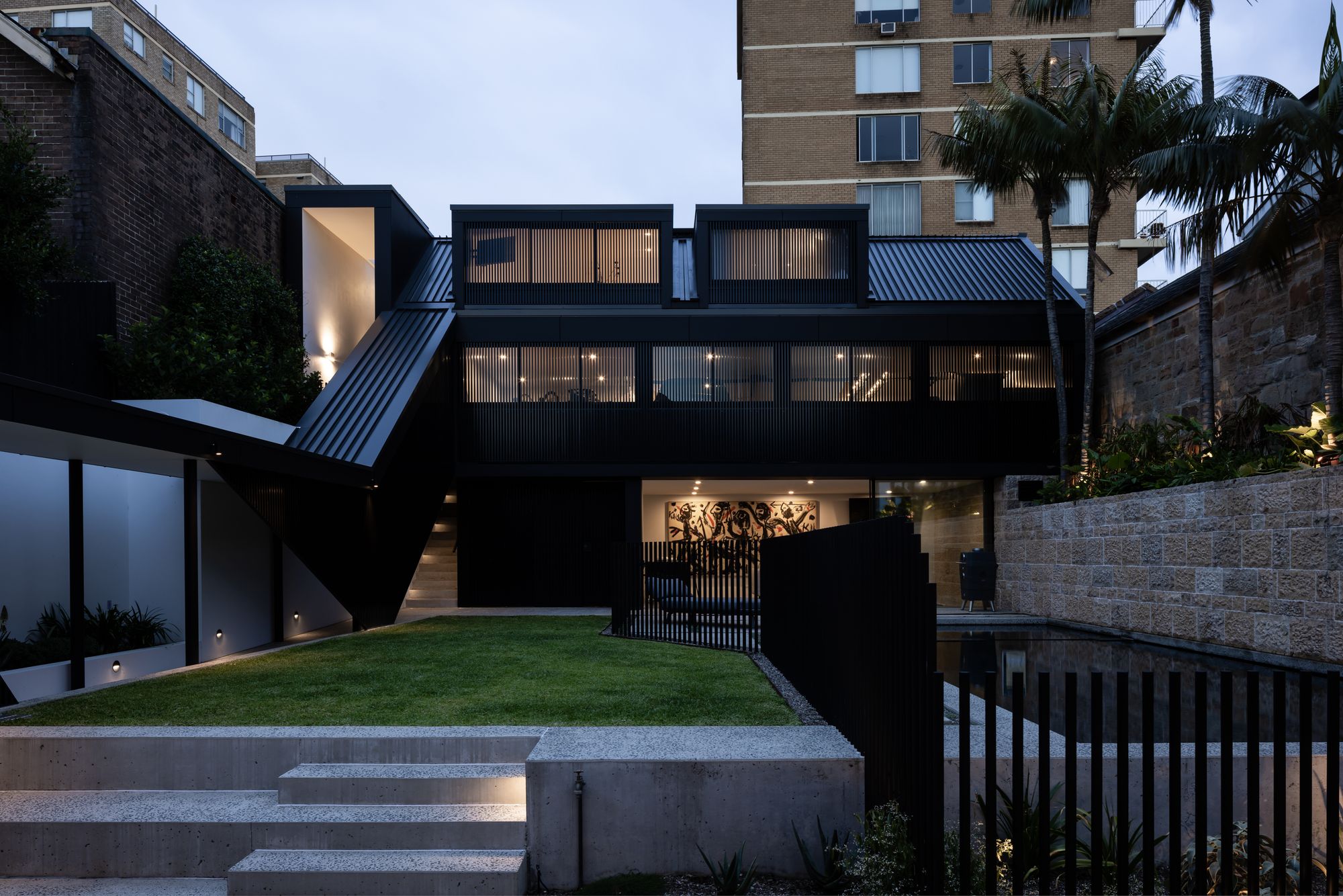 Tongkah by MCK Architects. New year dwelling for guests at the rear of the block.