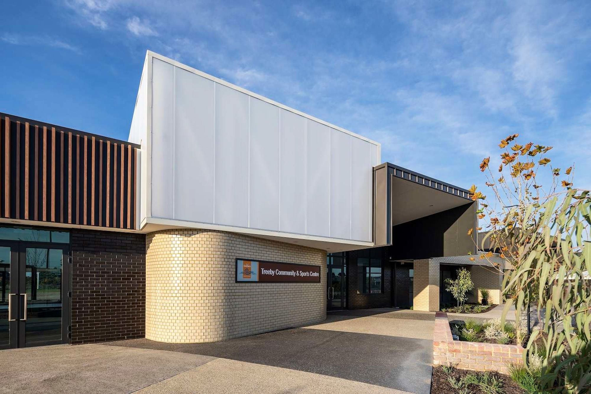 Treeby Community & Sports Centre showing entry to building