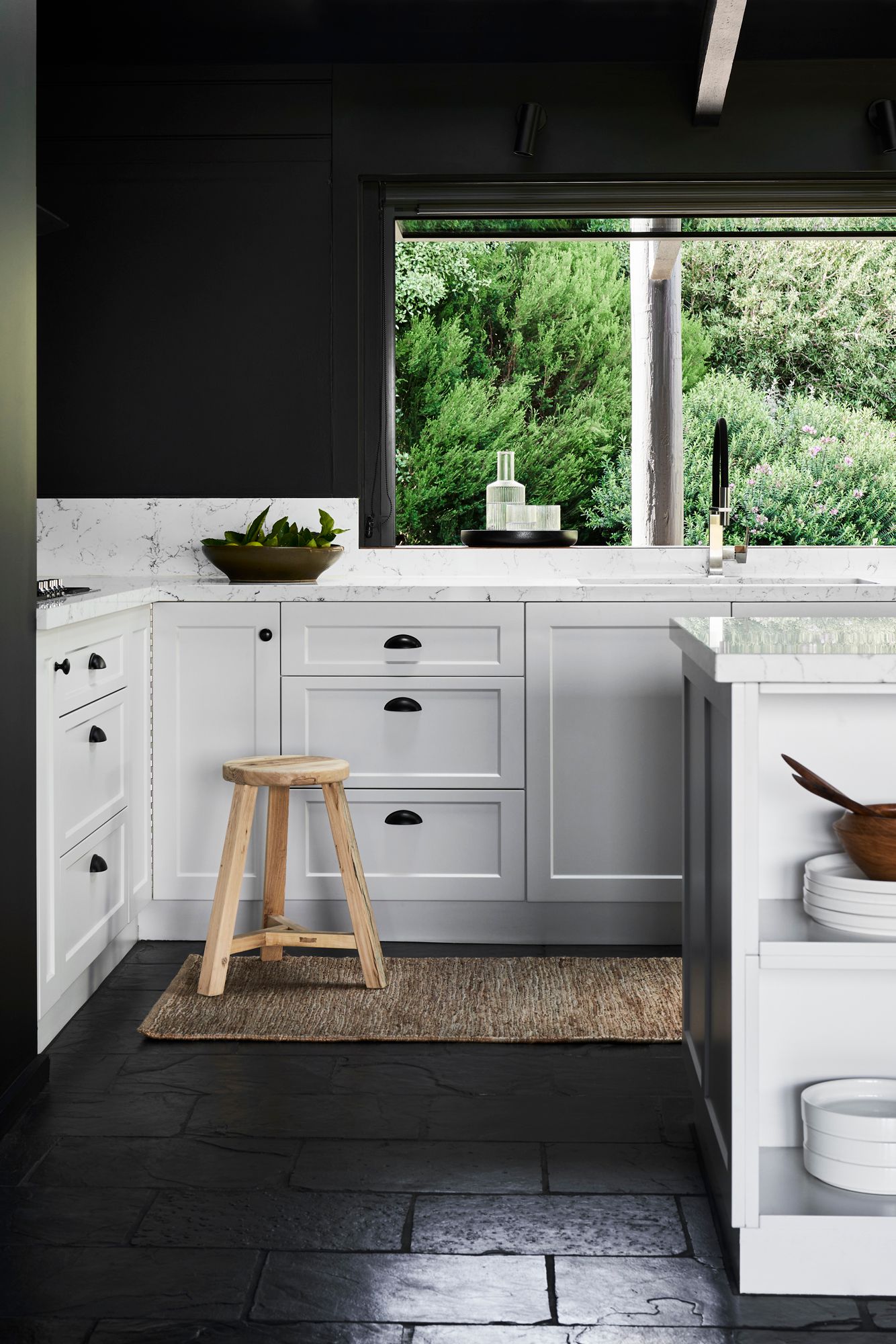 Jumoku Daylesford. Showing the white and black kitchen interior