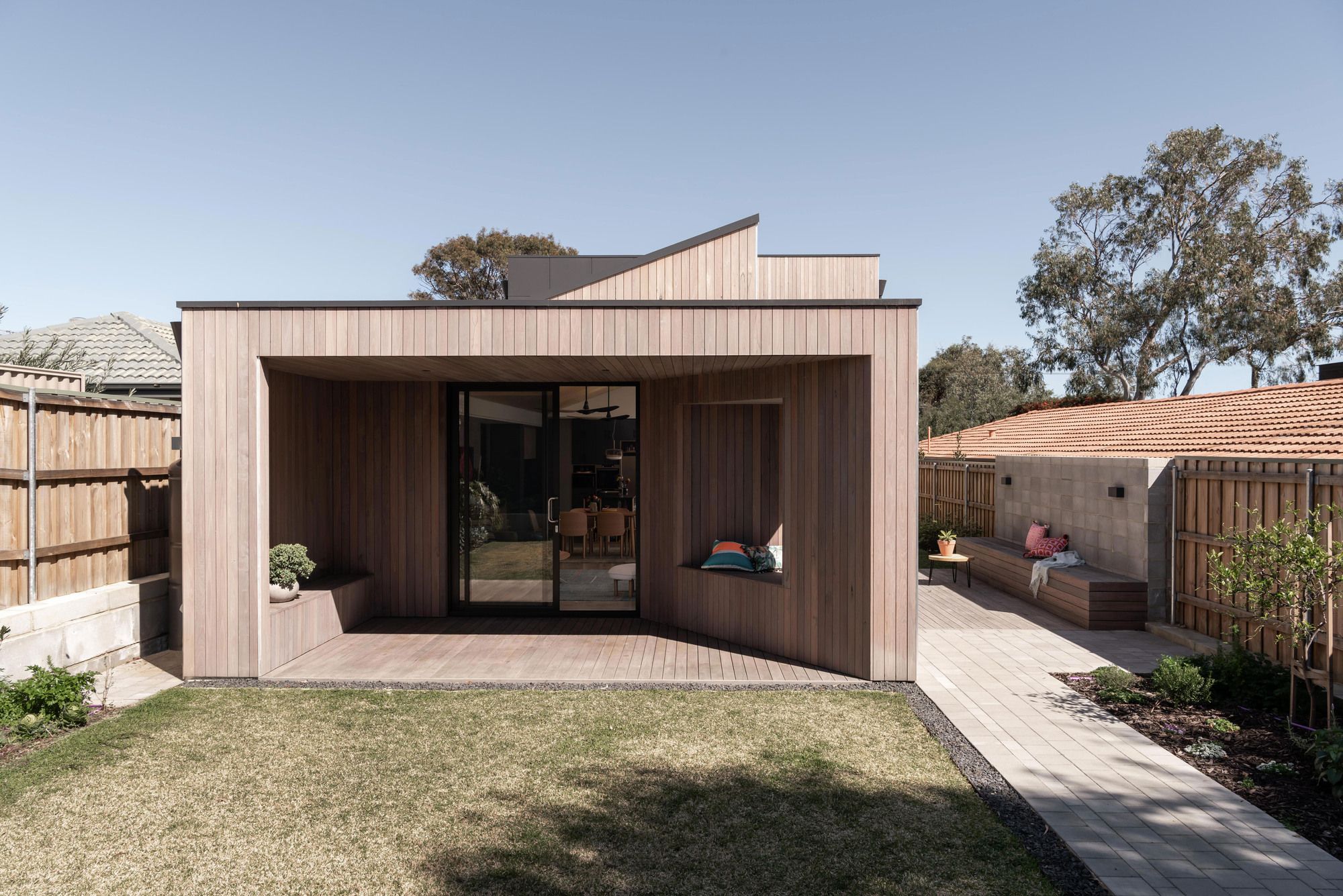 Mosman Park House by Robeson Architects showing rear elevation of the timber house