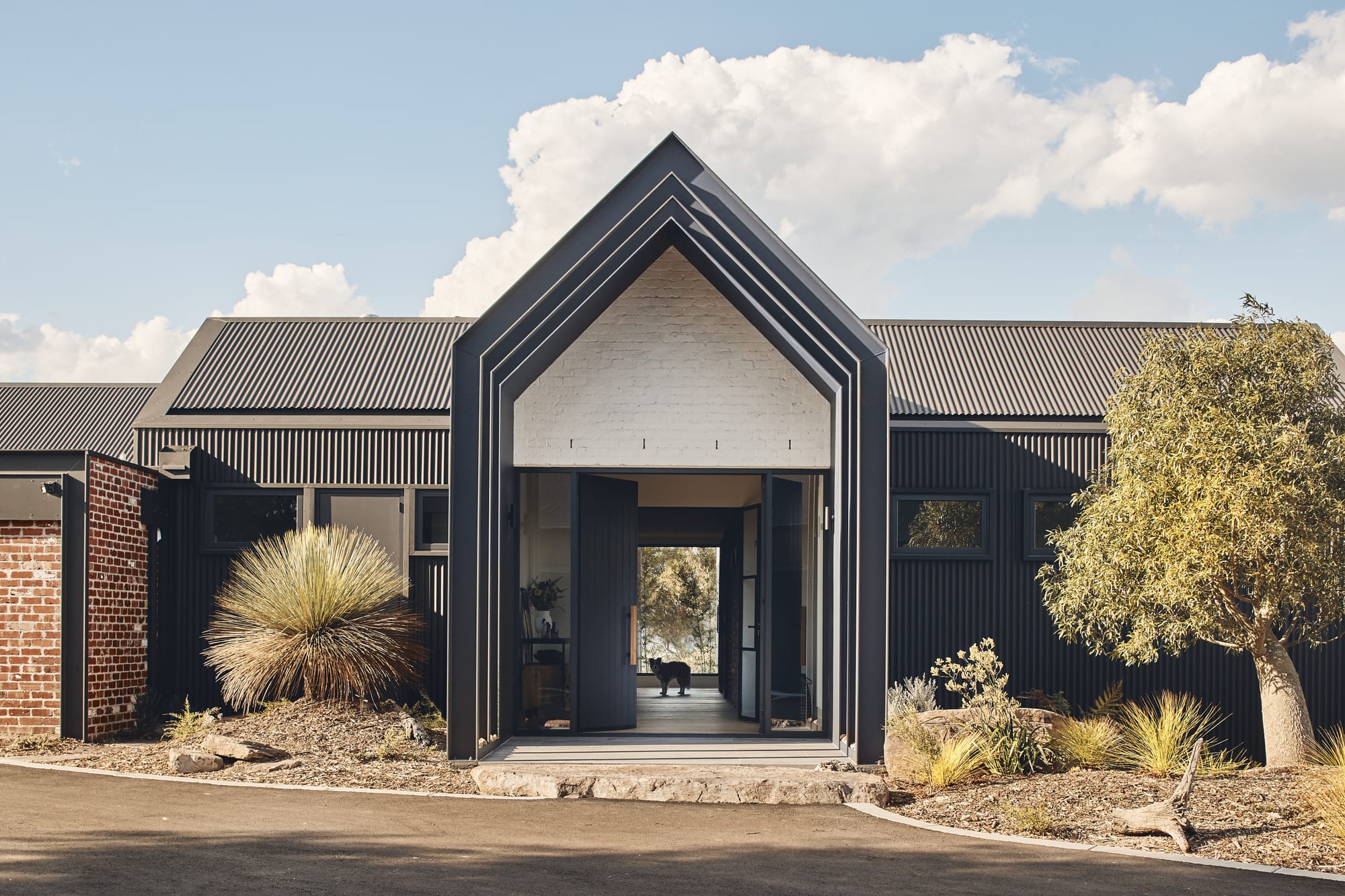 Narre Warren Nakari Vista by Andever Architecture. Photography by Peter Bennetts. 