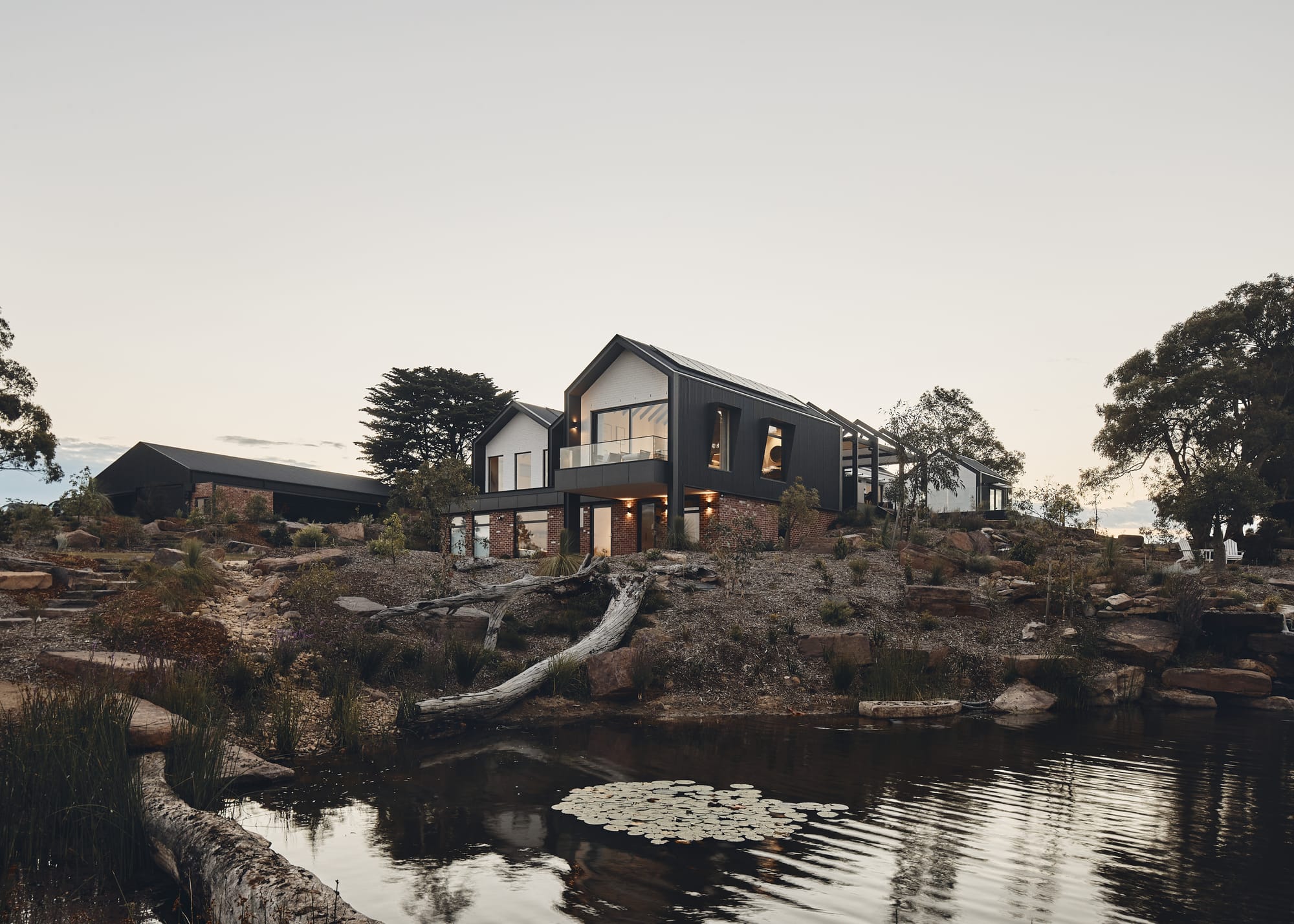 Narre Warren Nakari Vista by Andever Architecture. Photography by Peter Bennetts. 