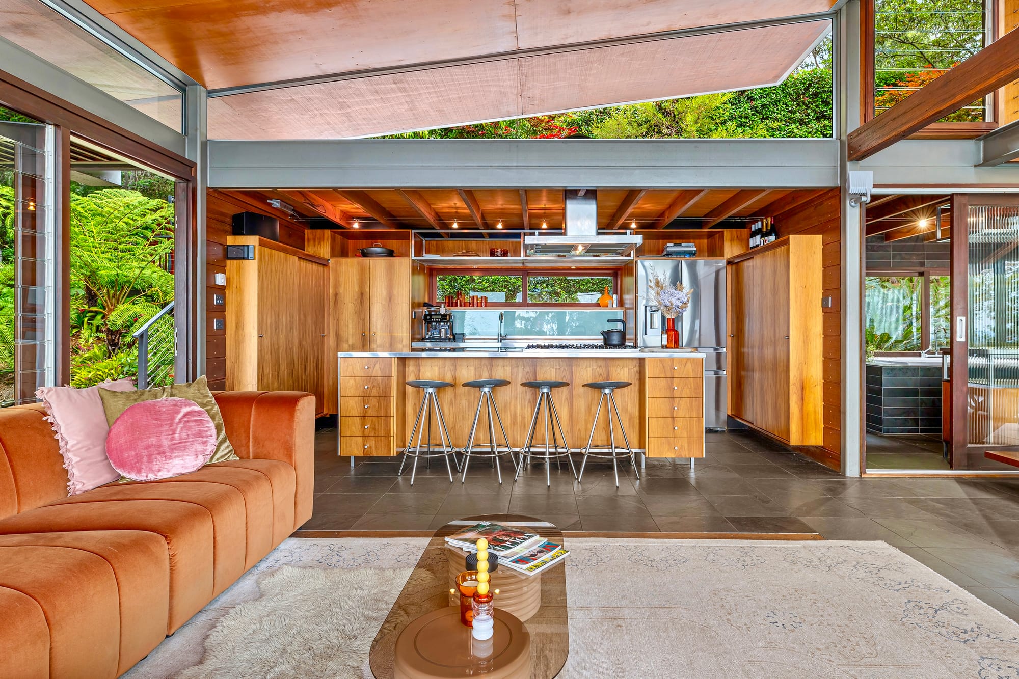 Dadirri Retreat showing the interior of the kitchen and living room